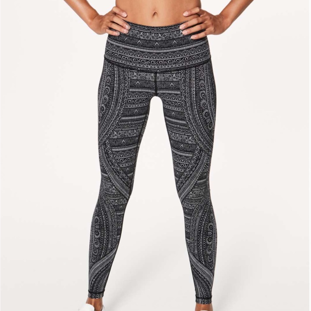 Lululemon High Rise Wunder Under Entwined Leggings • black/white/gray • size 4